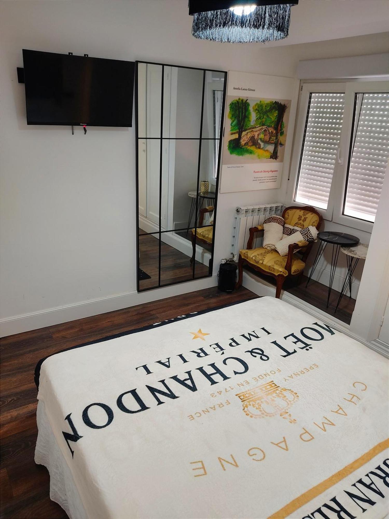 Gran Reserva Suites Centro Alojamiento Entero ログローニョ エクステリア 写真