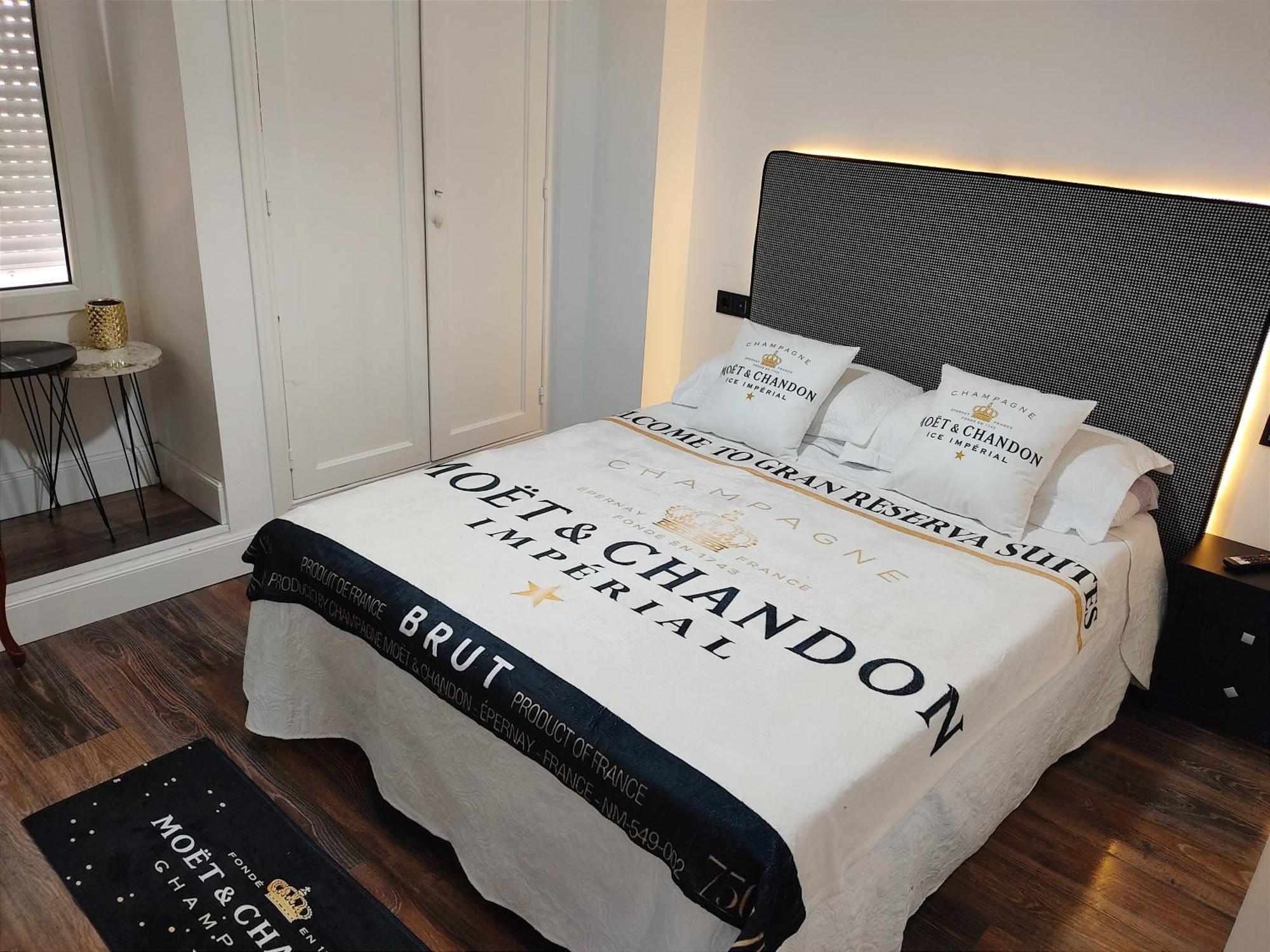 Gran Reserva Suites Centro Alojamiento Entero ログローニョ エクステリア 写真